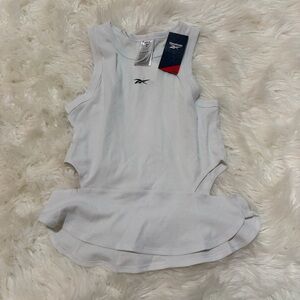 NWT Reebok white cut out tank size‎ M